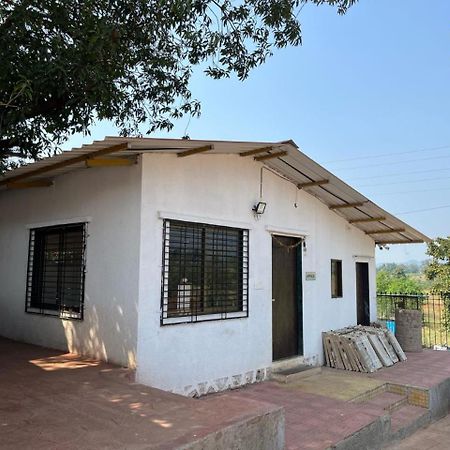 Hotel Happy Land Farm Karjat Exterior foto
