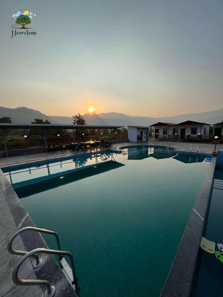 Hotel Happy Land Farm Karjat Exterior foto